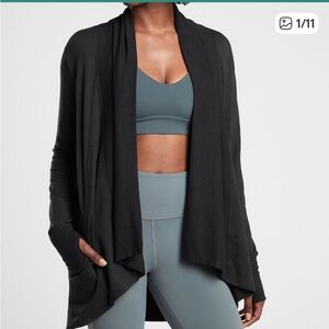 Athleta Black Nirvana PRANAYAMA Wrap Cardigan Size Small Modern Thumbholes